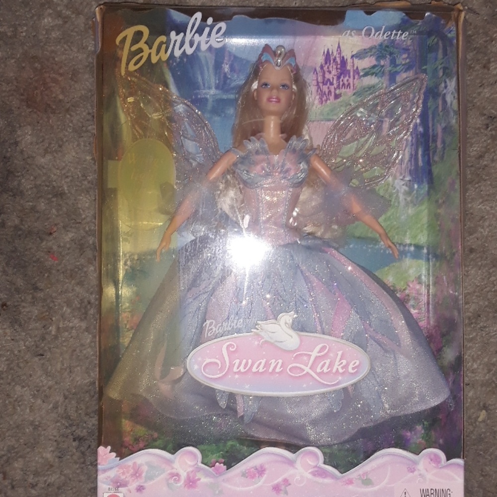 VINTAGE SWAN LAKE BABARBIE IB/NEVER OPENED
